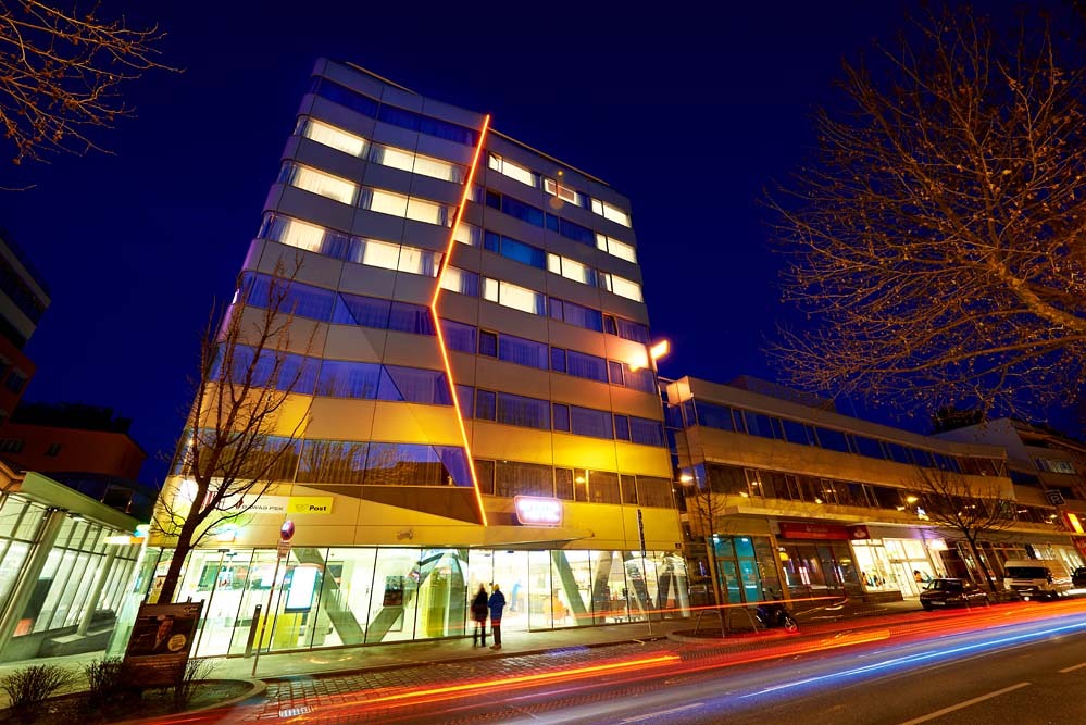 wonderful hotel exterior view at night from Simm's Hotel by night in Vienna