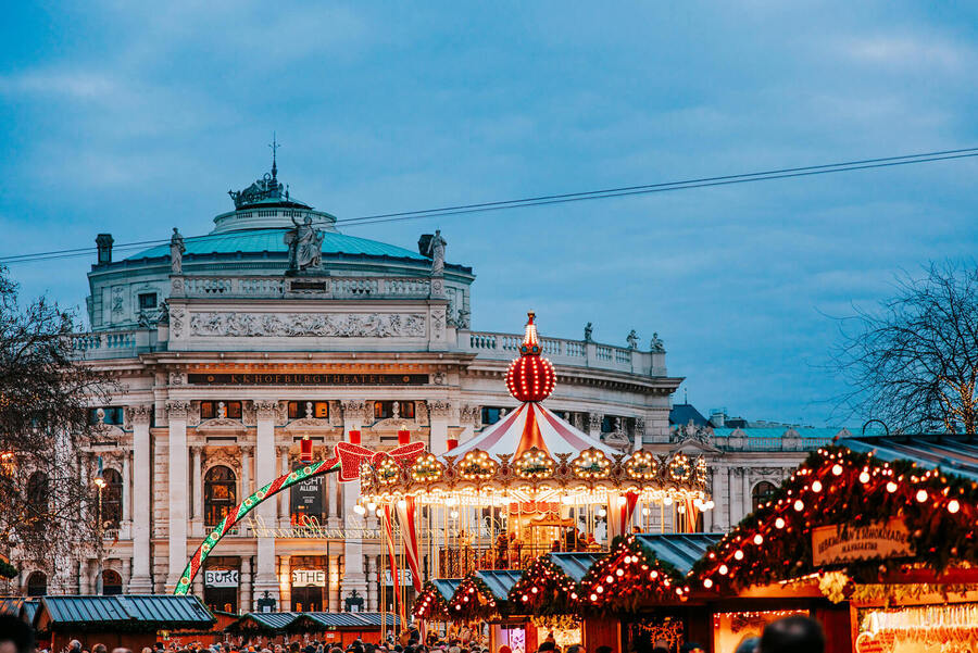 Christkindlmarkt, Rathausplatz / Christmas Market, Rathausplatz