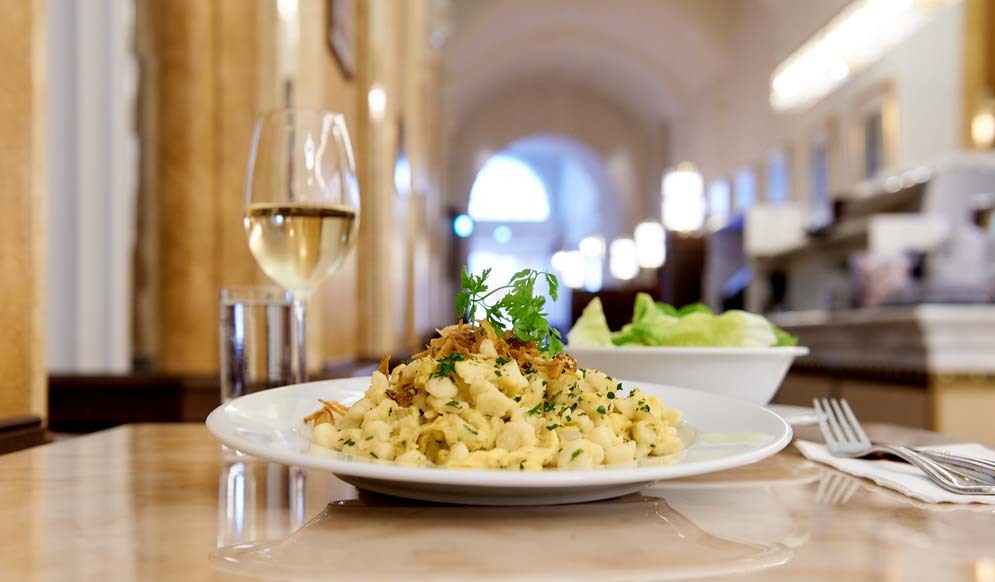 delicious egg dumplings in the Viennese coffee house in the 1st district - Conditorei Sluka